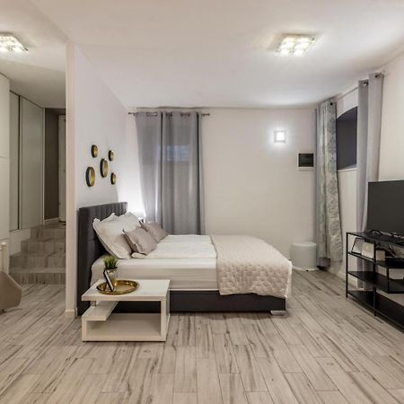 Apartments And Rooms Villa Lina Split Exterior foto