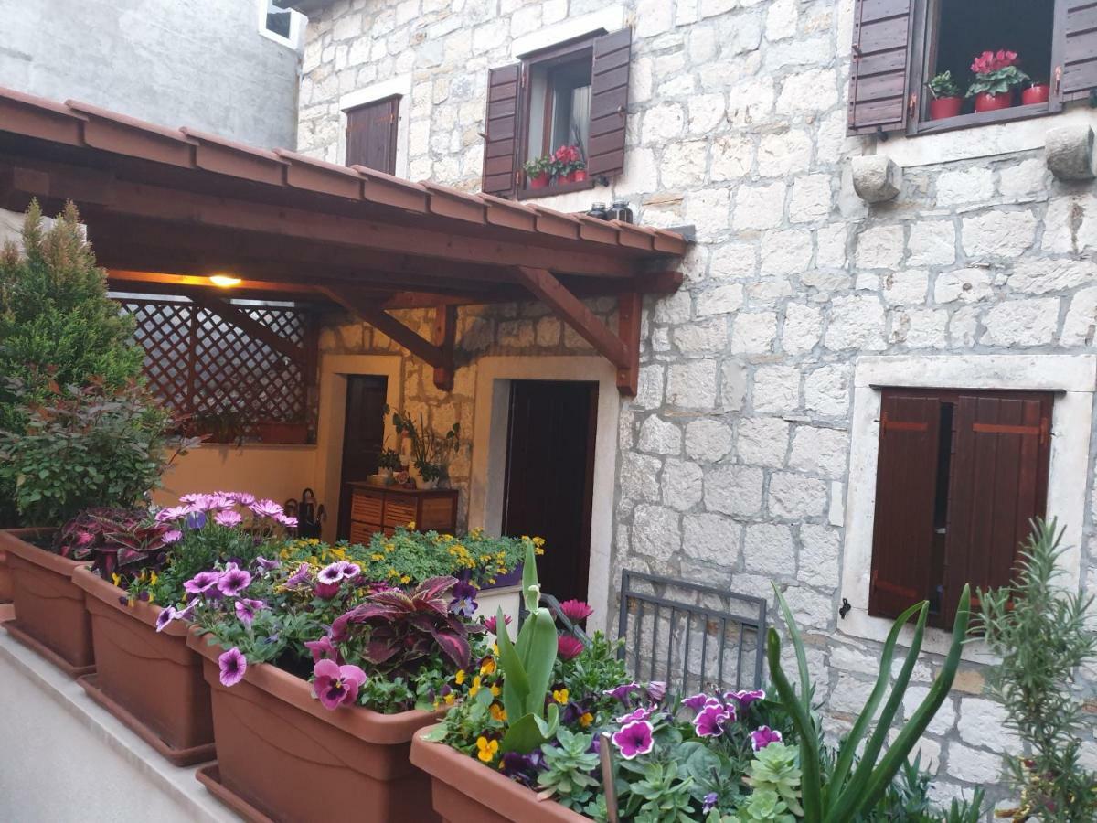 Apartments And Rooms Villa Lina Split Exterior foto